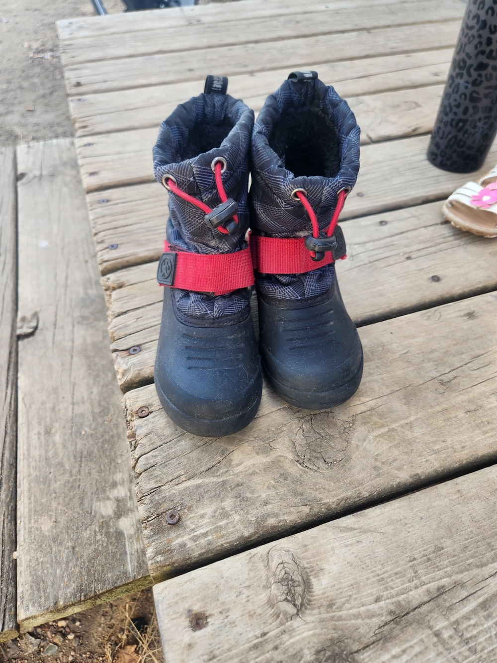 Northside Black Kids Snow Boots with Red Strap